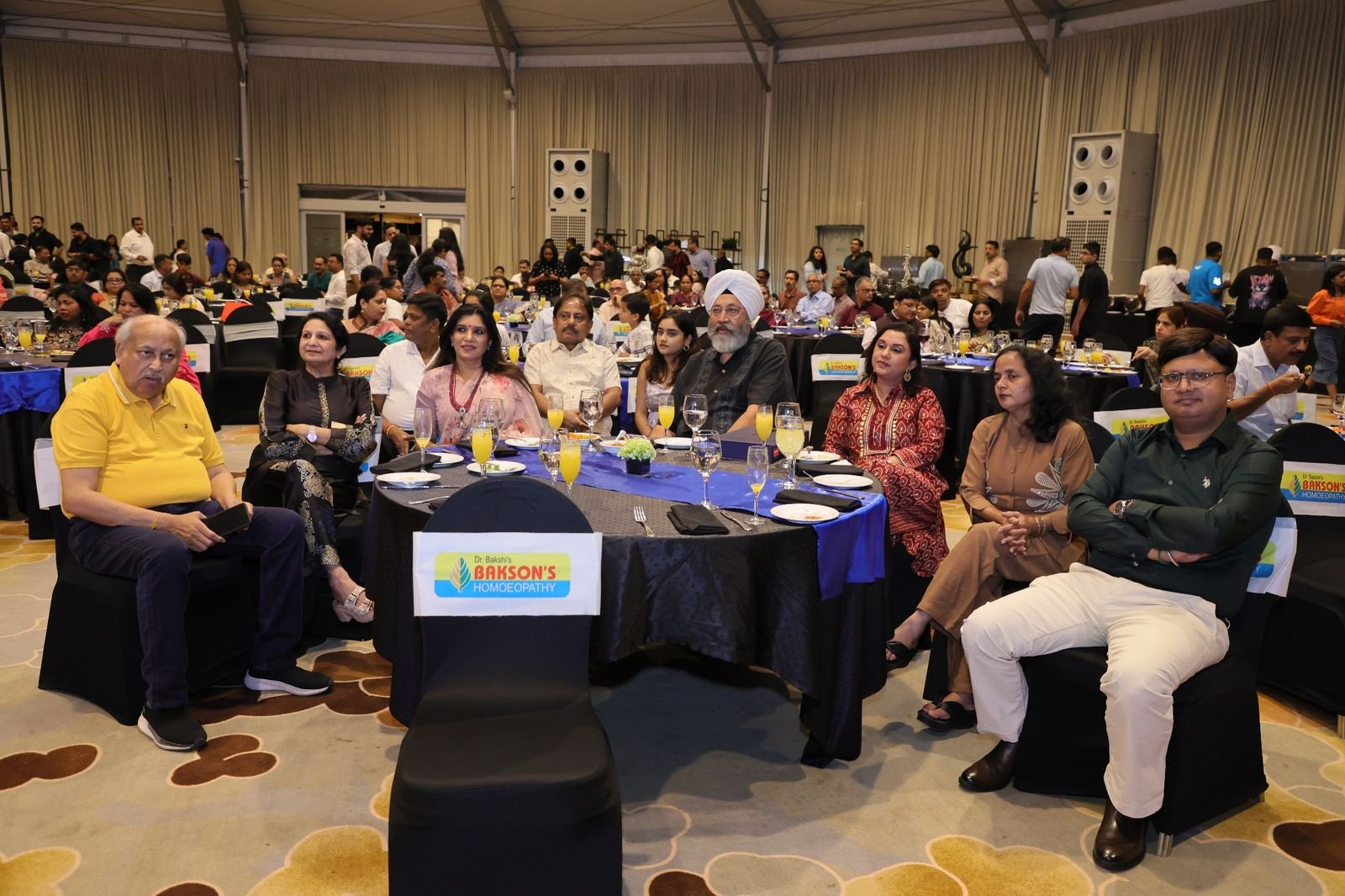 Large corporate incentive group gala dinner event in Sri Lanka organized by Lanka Holidays.Net